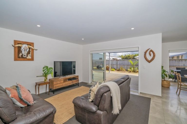 Photo of property in 346 Cook Drive, Whitianga, 3510