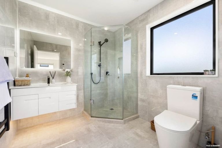 Photo of property in 12 Rapunga Drive, Hobsonville, Auckland, 0616