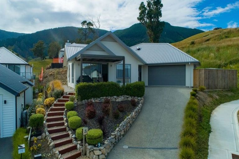 Photo of property in 25 Village Lane, Stoke, Nelson, 7011