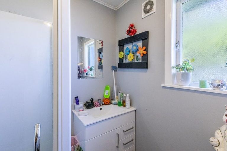 Photo of property in 17 Gilray Avenue, Maraenui, Napier, 4110