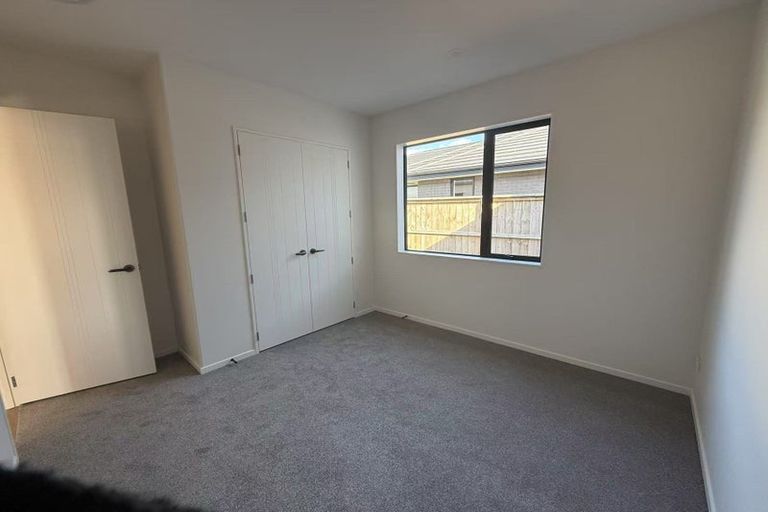 Photo of property in 5 Ritetai Street, Clarks Beach, 2122