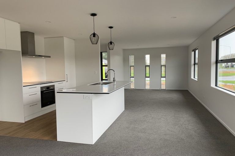 Photo of property in 30 Blakes Road, Belfast, Christchurch, 8051