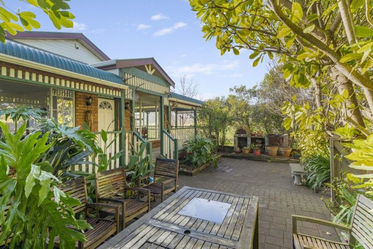 Photo of property in 72 Toi Street, Otaki Beach, Otaki, 5512