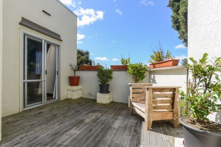 Photo of property in 2 Sanders Avenue, Marewa, Napier, 4110