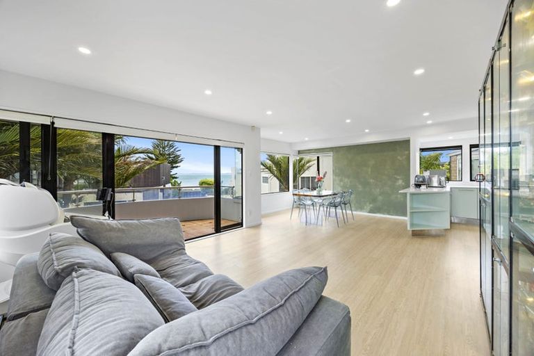 Photo of property in 2/4 Rogers Avenue, Eastern Beach, Auckland, 2012