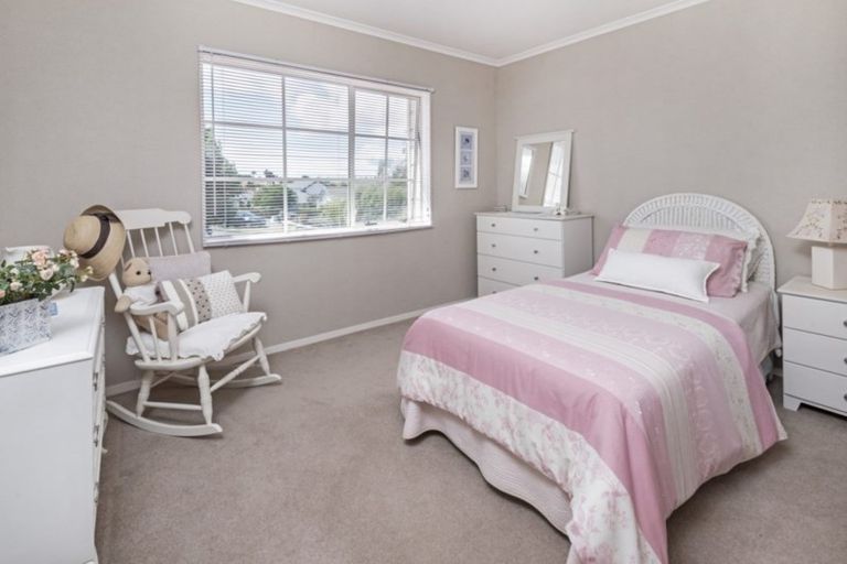 Photo of property in 17 Highgate Place, Somerville, Auckland, 2014