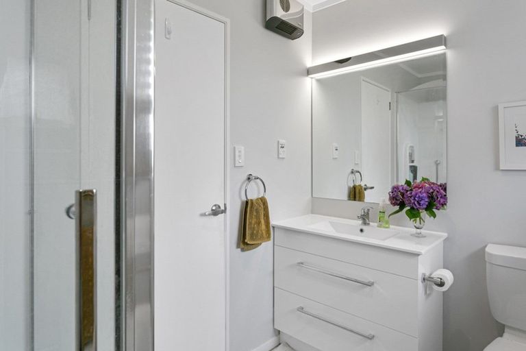 Photo of property in 9 Woodstock Crescent, Leamington, Cambridge, 3432