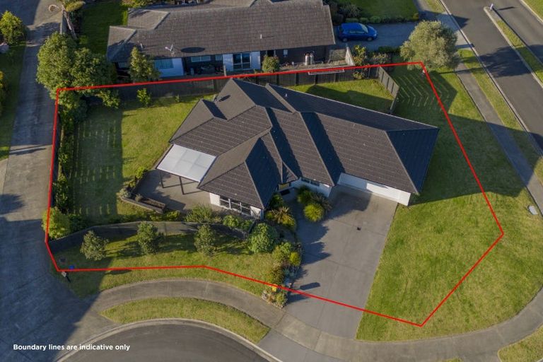 Photo of property in 2 Oscar Place, Whitianga, 3510