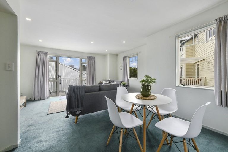 Photo of property in Colombo St Apartments, 3/10 Colombo Street, Newtown, Wellington, 6021