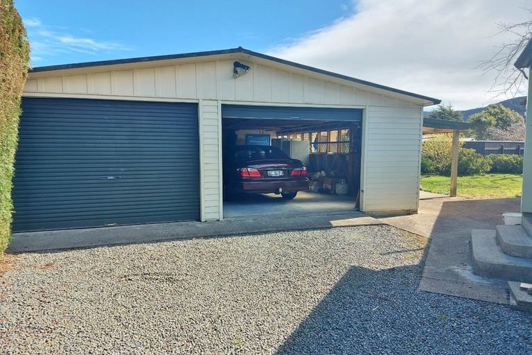 Photo of property in 21 Tararua Street, Trentham, Upper Hutt, 5018