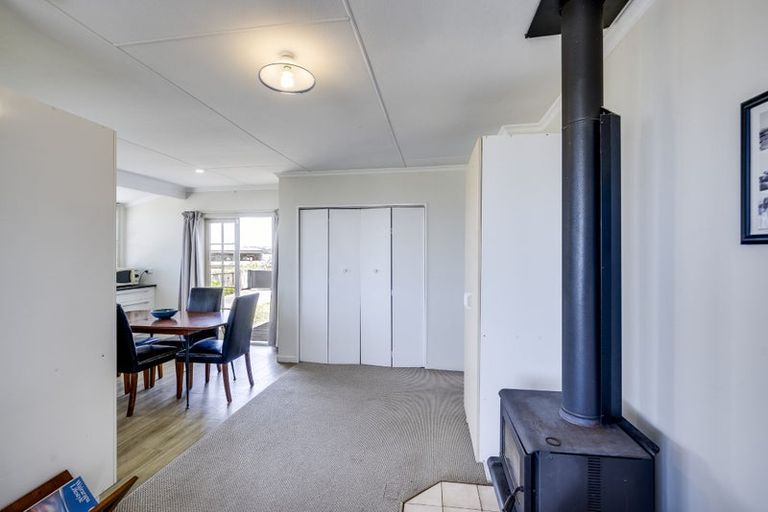 Photo of property in 64 The Esplanade, Westshore, Napier, 4110
