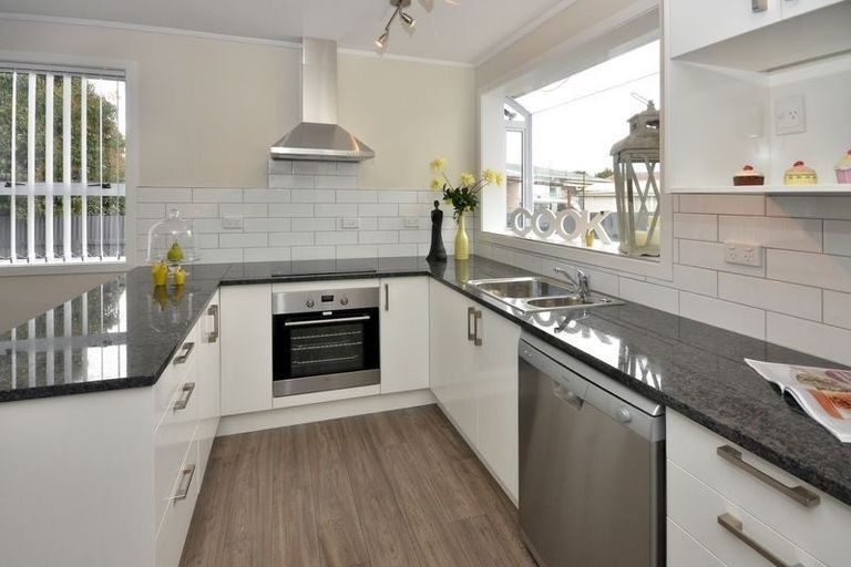 Photo of property in 19 Addington Avenue, Manurewa, Auckland, 2102