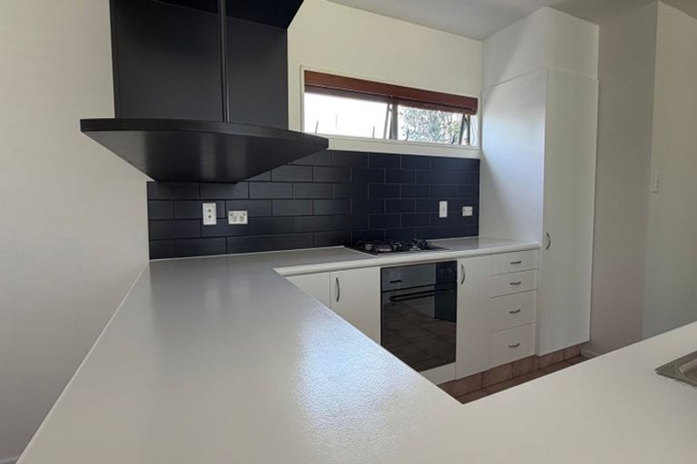 Photo of property in 2/19 Hills Road, Edgeware, Christchurch, 8013