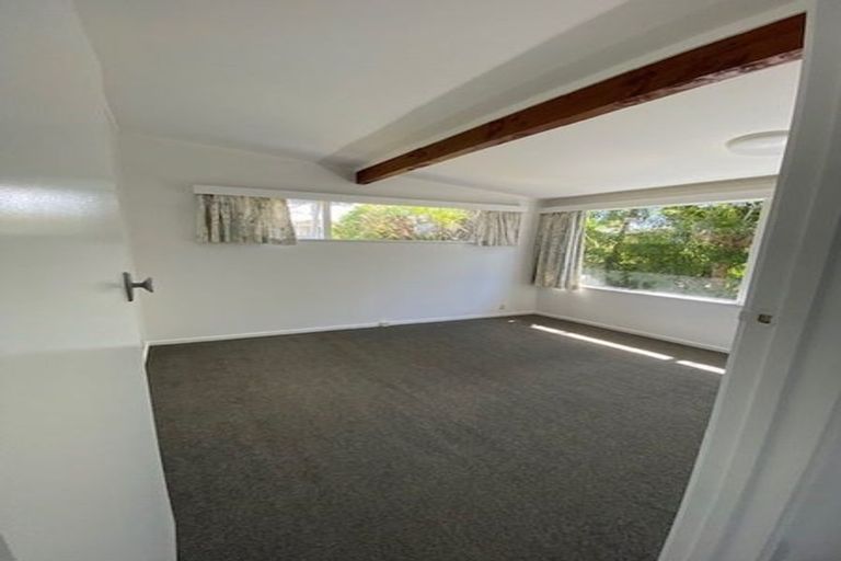 Photo of property in 1/32 Kowhai Road, Campbells Bay, Auckland, 0630