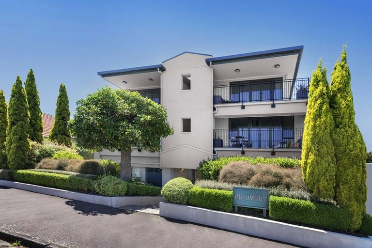 Photo of property in 6/28 Hobson Street, Thorndon, Wellington, 6011
