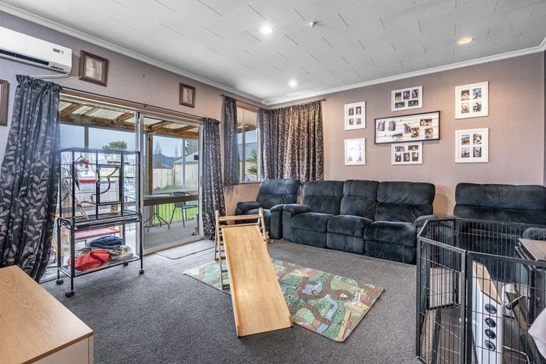 Photo of property in 72 Hamilton Street, East Gore, Gore, 9710