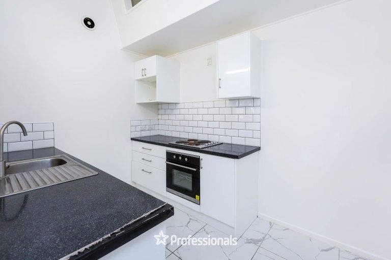 Photo of property in 35 Hanson Grove, Stokes Valley, Lower Hutt, 5019