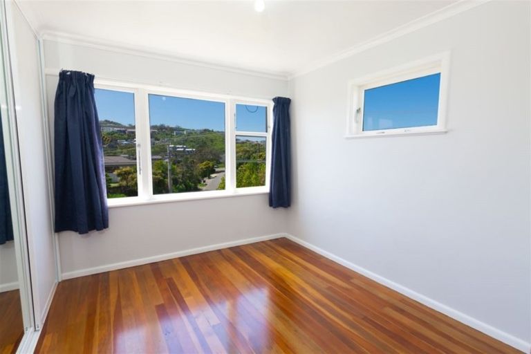 Photo of property in 6 Pollen Street, Johnsonville, Wellington, 6037