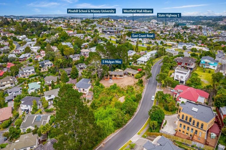 Photo of property in 5 Mulgan Way, Browns Bay, Auckland, 0630