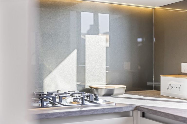 Photo of property in 12c Kowhai Road, Campbells Bay, Auckland, 0630