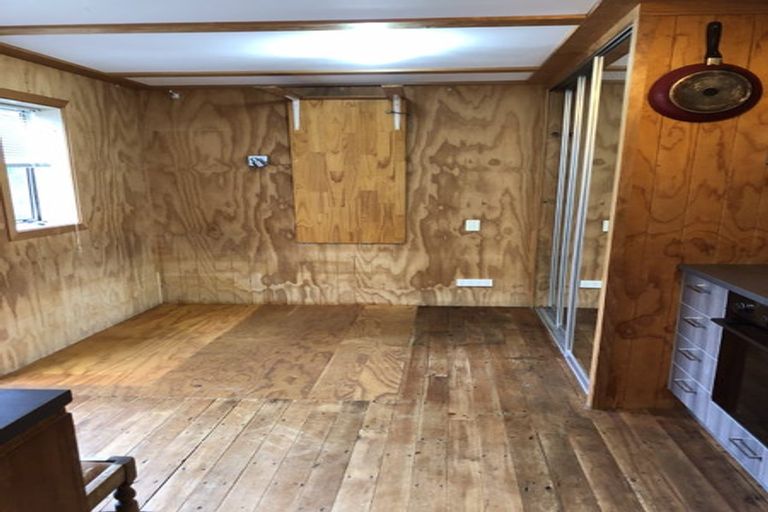 Photo of property in 94 Tannadyce Street, Strathmore Park, Wellington, 6022