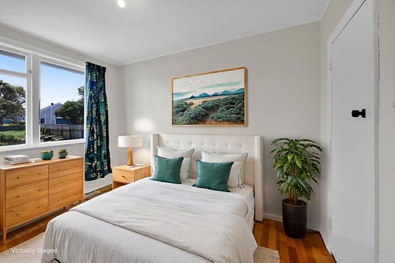 Photo of property in 6 Mcguire Street, Hawera, 4610