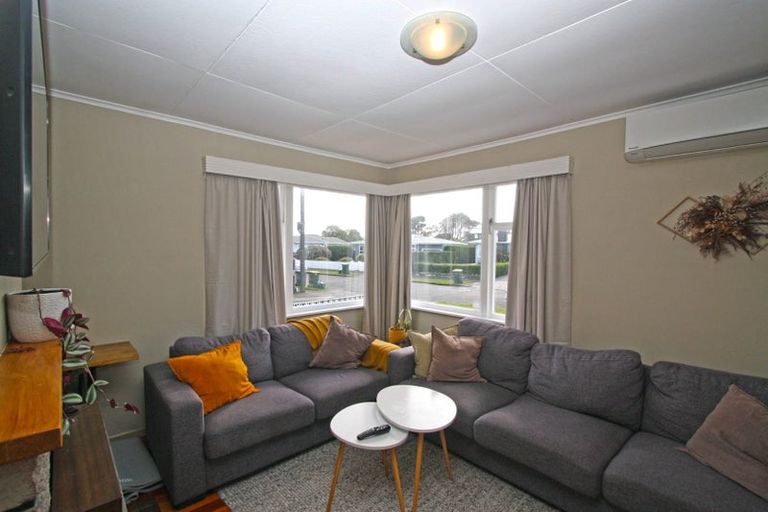 Photo of property in 10 Trafalgar Street, Westown, New Plymouth, 4310