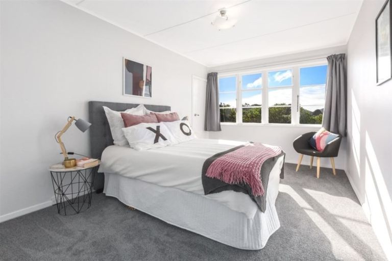 Photo of property in 4 Bromley View, Ranui, Porirua, 5024