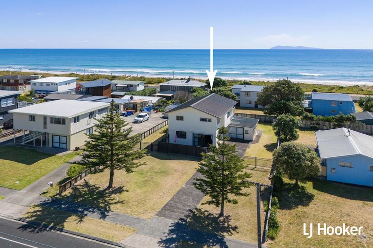Photo of property in 281 Seaforth Road, Waihi Beach, 3611