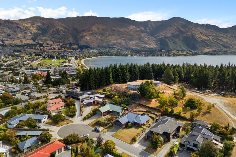 Photo of property in 4 Hillview Place, Wanaka, 9305