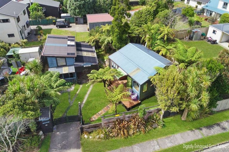 Photo of property in 3 Kupe Street, Carters Beach, Westport, 7825