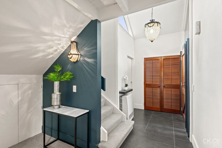 Photo of property in 32 Saint Columbans Grove, Boulcott, Lower Hutt, 5010