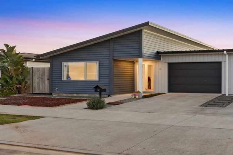 Photo of property in 16 Harore Road, Takanini, 2112