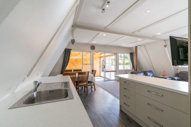 Photo of property in 239 Milford Road, Te Anau, 9600