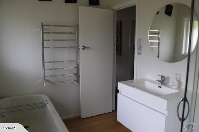 Photo of property in 10 Pikitea Road, Mangere Bridge, Auckland, 2022