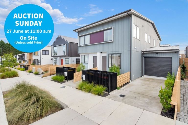 Photo of property in 16 Wai Place, Westgate, Auckland, 0614