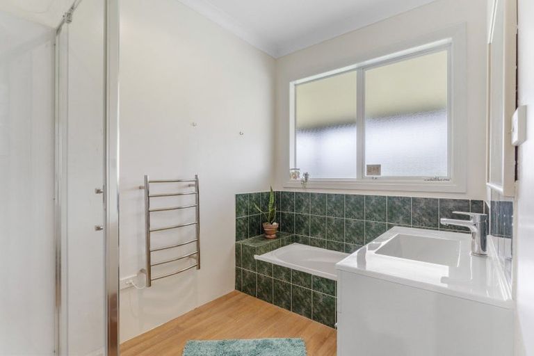 Photo of property in 72 Toi Street, Otaki Beach, Otaki, 5512