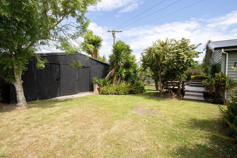 Photo of property in 2 Mahuta Road, Waitakaruru, Ngatea, 3576
