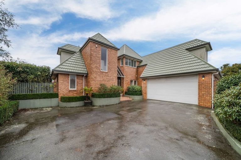Photo of property in 48b Steadman Road, Broomfield, Christchurch, 8042