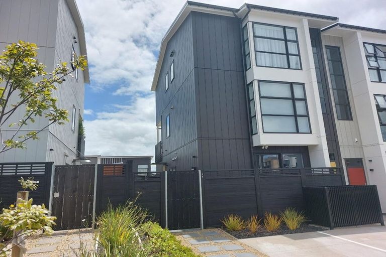 Photo of property in 26 Raranga Lane, Hobsonville, Auckland, 0616
