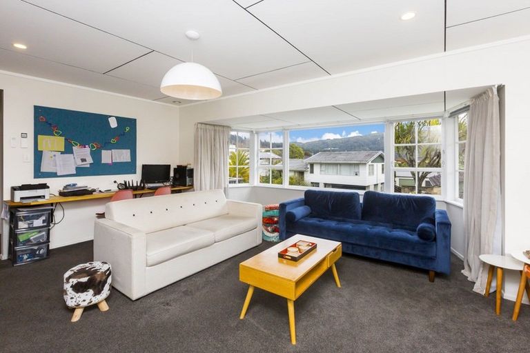 Photo of property in 55 Sunbrae Drive, Silverstream, Upper Hutt, 5019