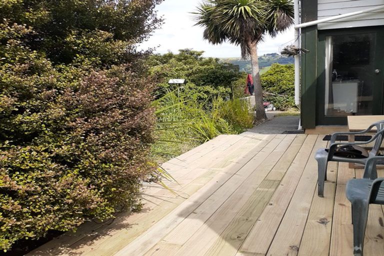 Photo of property in 20 Athol Place, Ravensbourne, Dunedin, 9022