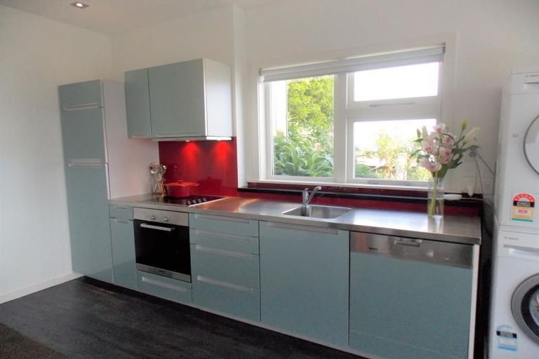 Photo of property in 1a Clive Road, Khandallah, Wellington, 6035