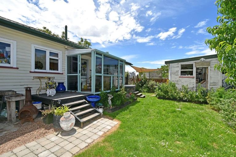 Photo of property in 52 Olliviers Road, Phillipstown, Christchurch, 8011