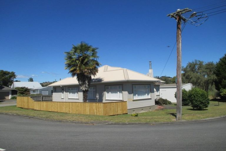 Photo of property in 15 Te Peka Street, Taumarunui, 3920