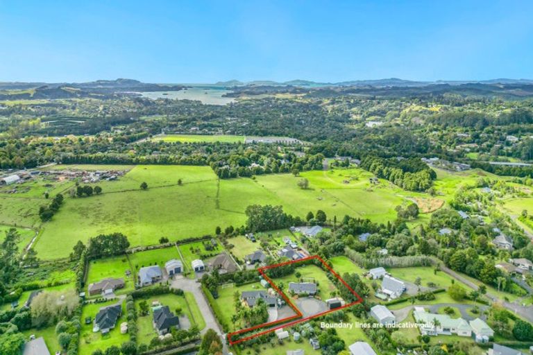 Photo of property in 18 Awhitu Road, Kerikeri, 0230