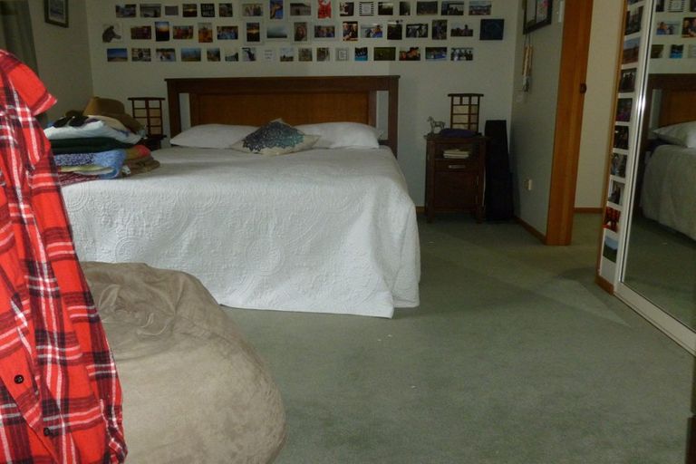 Photo of property in 15 Brockworth Place, Riccarton, Christchurch, 8011