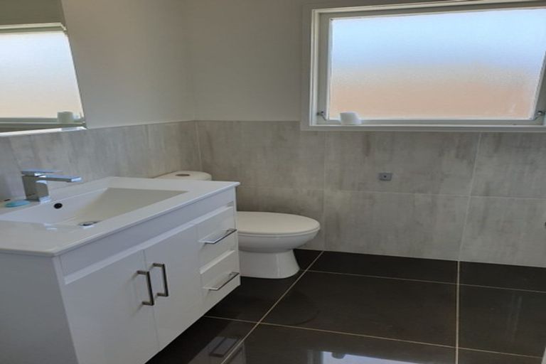 Photo of property in 21c Wells Road, Bucklands Beach, Auckland, 2012