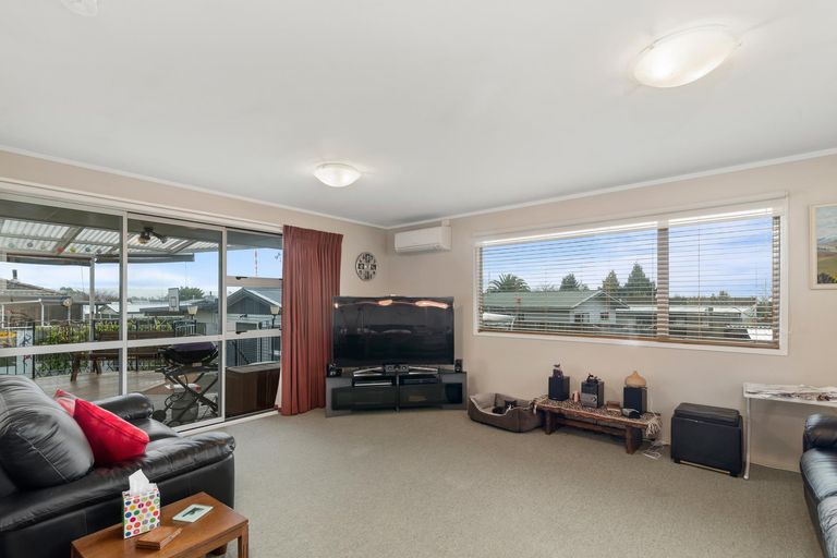 Photo of property in 3 Browning Crescent, Owhata, Rotorua, 3010