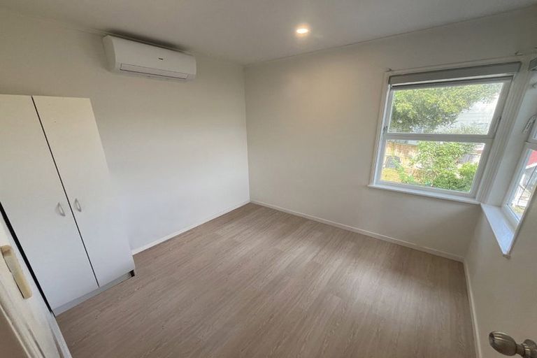 Photo of property in 1 Rembrandt Place, Opaheke, Papakura, 2113